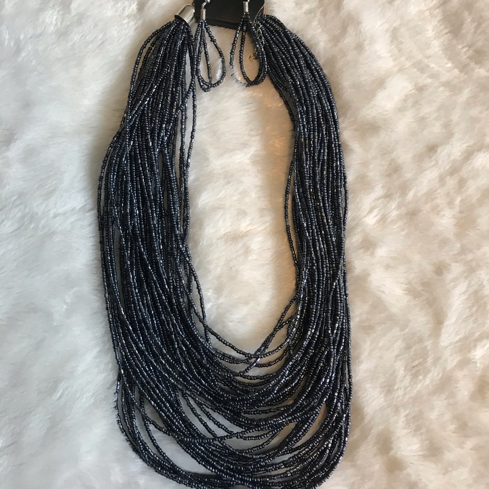 Paparazzi dark navy seed bead necklace. New.